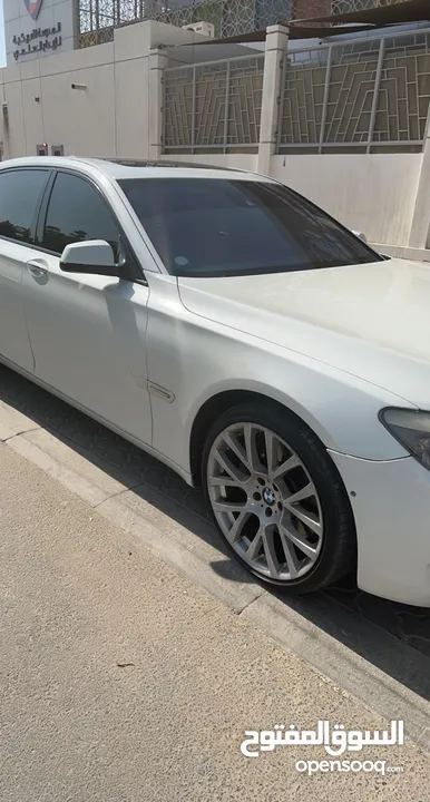 Bmw750li v8 2011 (VIP)