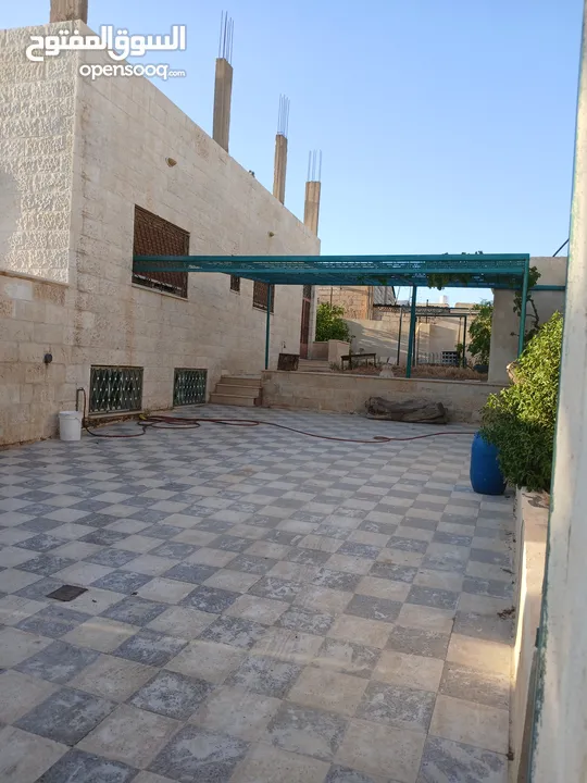 بيت مستقل للبيع