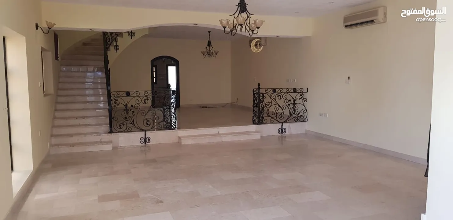 villa for rent in Khwair