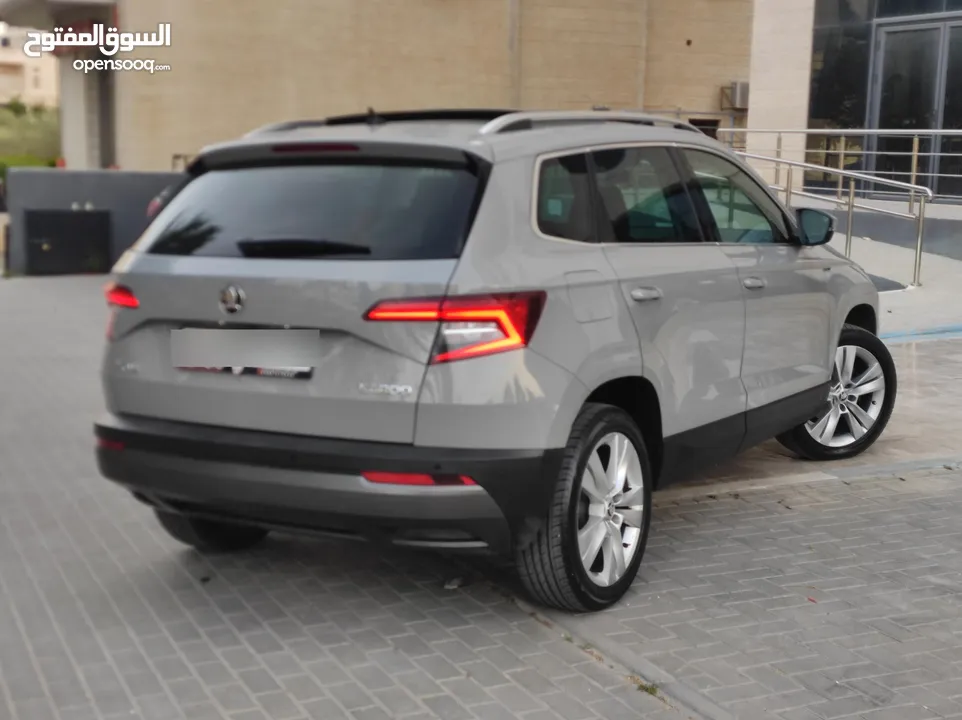 جيب سكودا كاروك فل كامل اضافات مع بانوراما أعلى فئة بالكاروك للبيع بسعر حرق ع الكاش