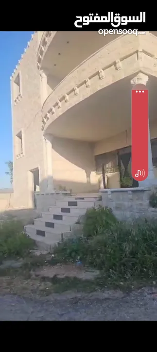فيلا عظم في كوبر مساحه اللبيناء 500متر مساحه  الارض  دونم و200متر