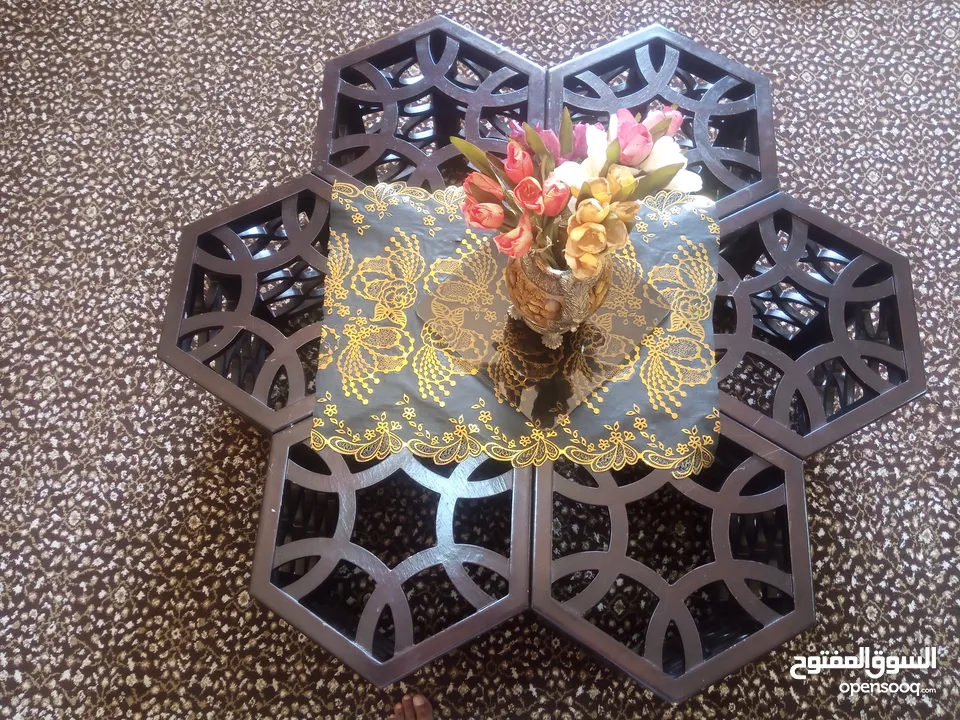طاوله ارابيسك لغرف الضيوف خشب ثقيل حجم كبير