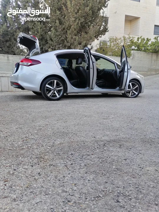 كيا K3 / ماتور 1600 / ديزل اقتصاديه الأكثر طلبا / موديل 2017 /اصل كوري