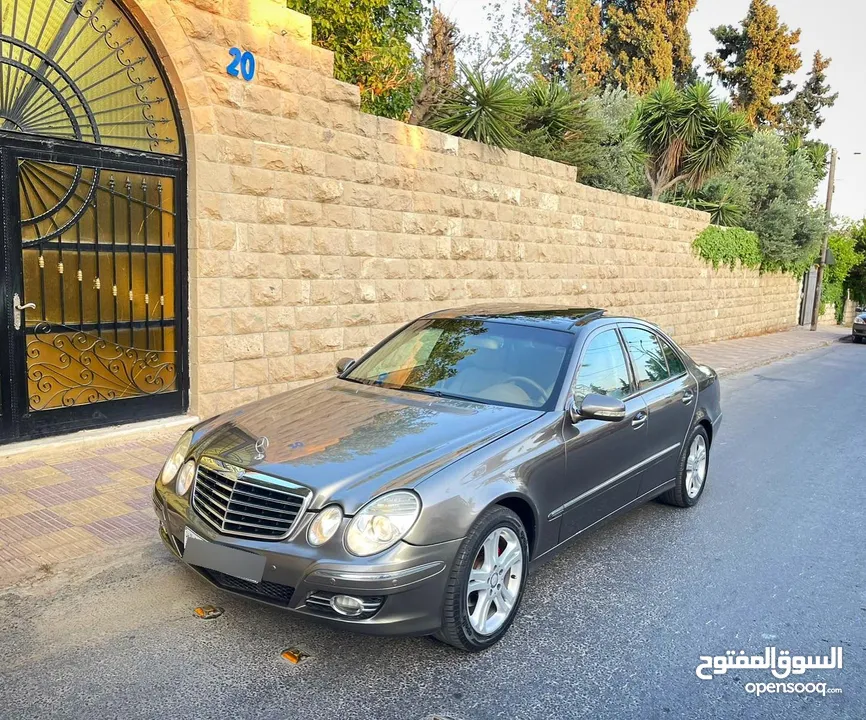 مرسيدس E200 فل كامل بانوراما موديل 2007