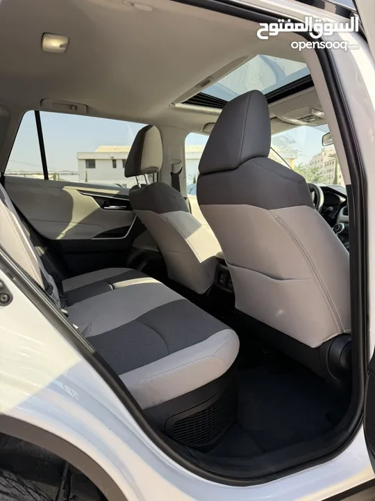 تويوتا RAV4 ترخيص 2022 محرك 2500 هايبرد جير أوتوماتيك 296 حصان