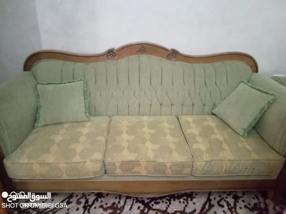 كنب لون اخضر فاتح