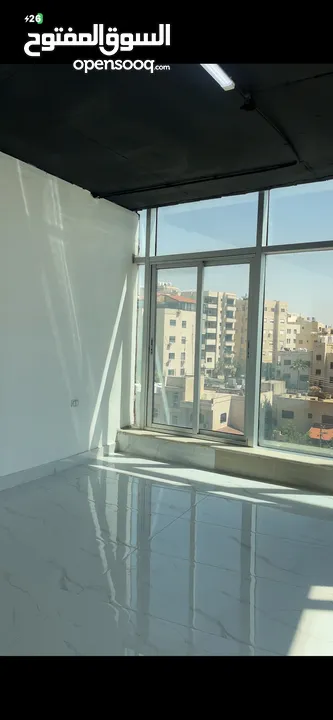 مكاتب بمساحات متعدده للإيجار السنوي
