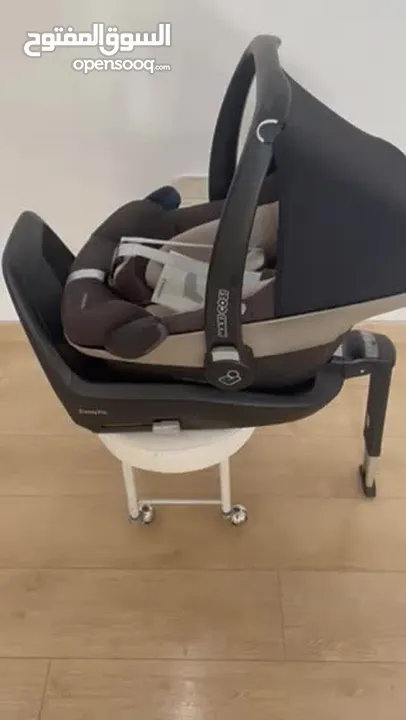 Car seat for baby. (يمكنك المساومة بالسعر)