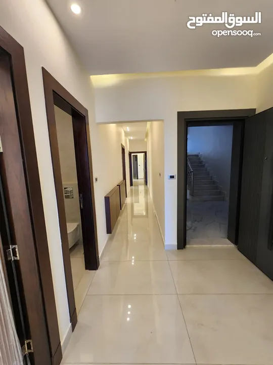 شقة فارغة للبيع في دابوق - REF:14658