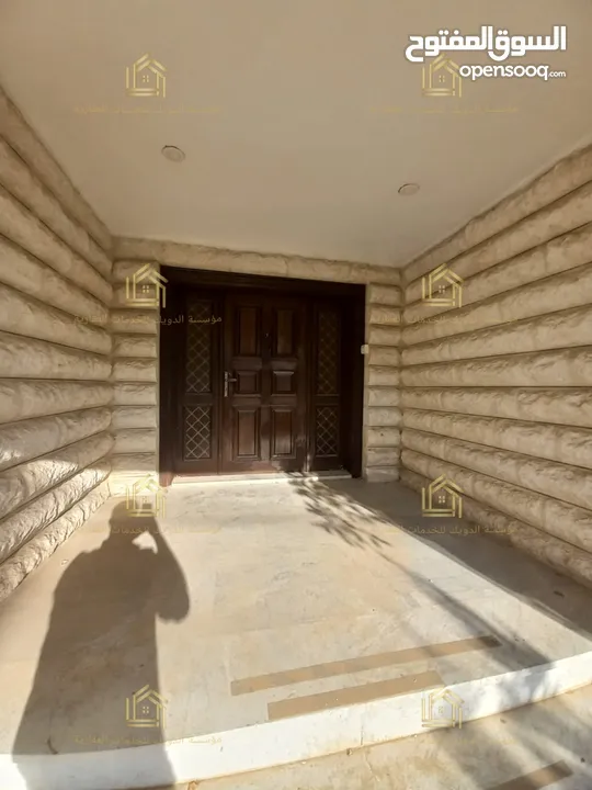 شقة ارضية من فيلا مع ترسات خلدا