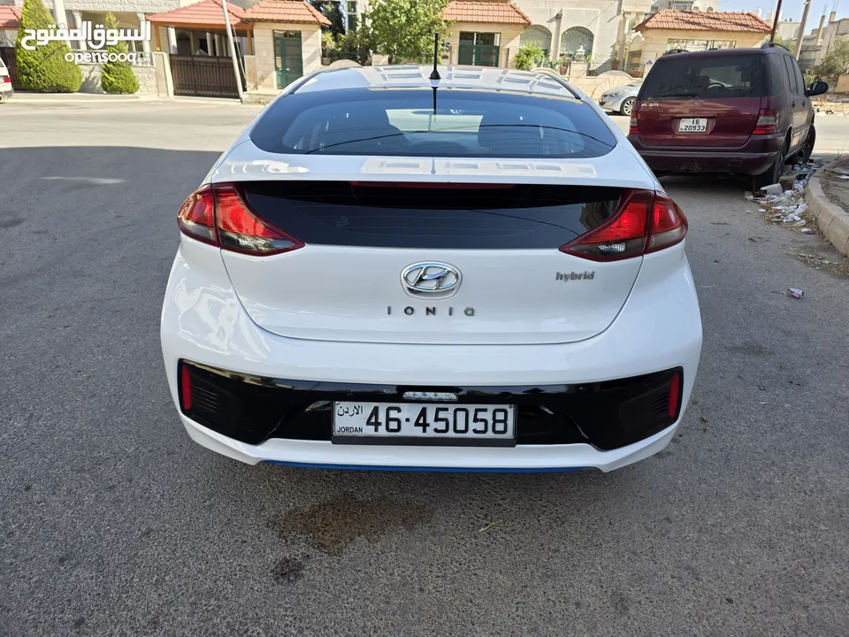 هونداي ايونك 2018 فل كامل فحص كامل عداد 130Km مالك 1 فقط
