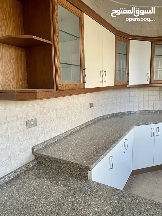 شقه 320 م طابقيه في الرابيه ، 320 sqm floor apartment in Rabieh