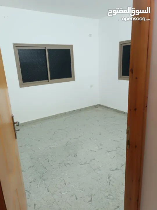 شقة مساحتها 120 متر طابق اول بناء جديد