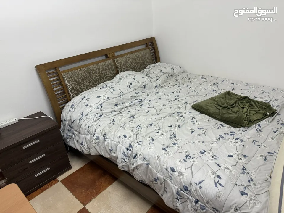 King size bed with mattress