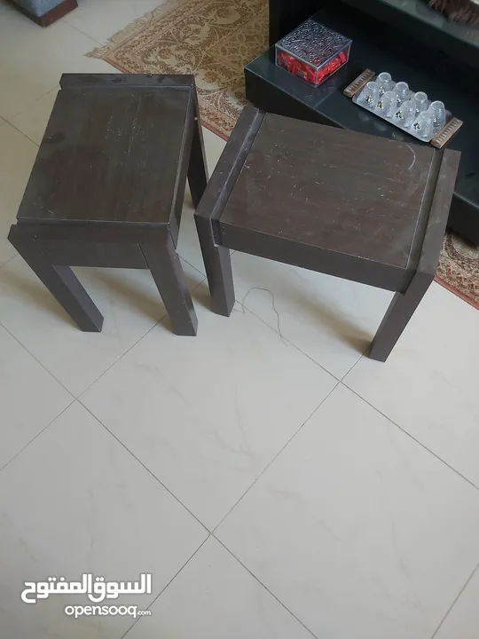 طقم سفرة  10 كراسي + طقم جلوس 7 مقاعد بحالة جيدة جدا + سجاد + طاولات جانبية