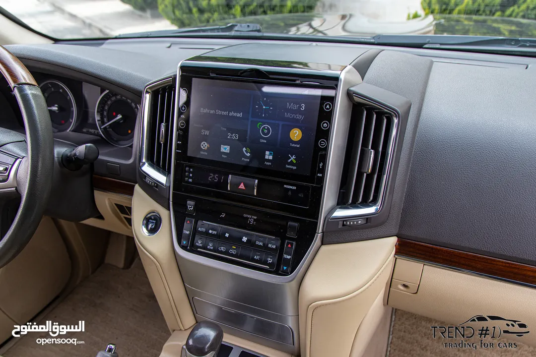 Toyota Land Cruiser VX-E 2016   السيارة وارد و بحالة الوكالة