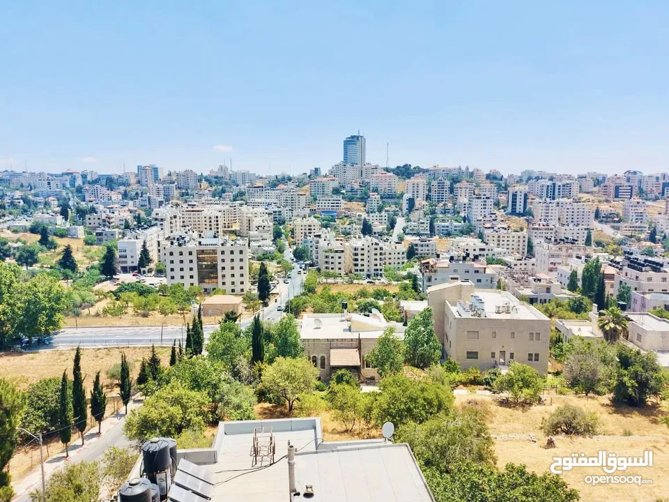 شقة للإيجار في عين منجد