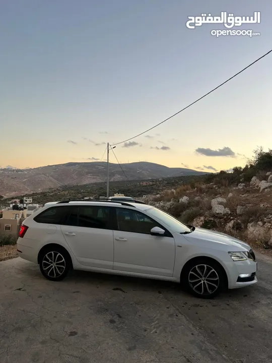 سكودا اوكتافيا بوية شركة