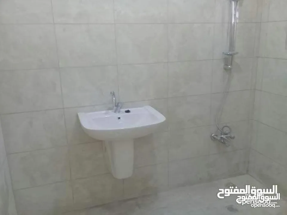 مواسرجي متنقل باب بيتك كافة أنواع الصيانه للمرافق الصحيه و التدفه المركزيه تغير رديترات تنضيف