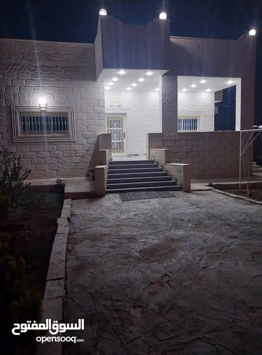 بيت للبيع في الرمثا حي الزهور