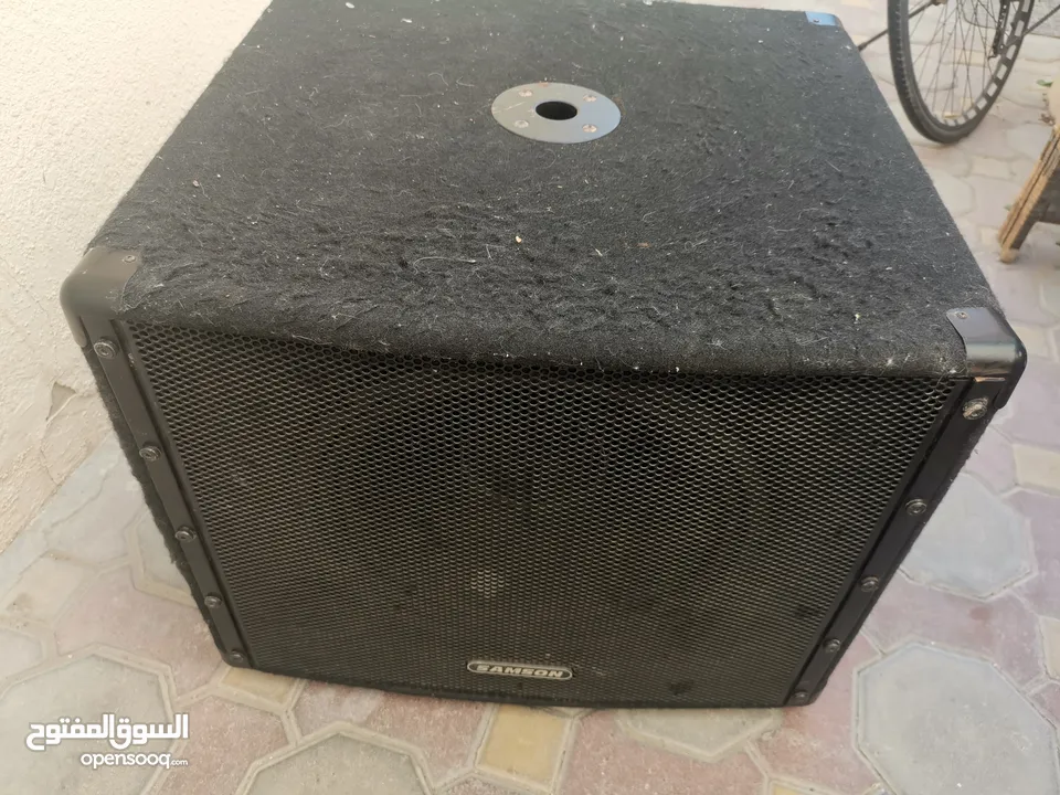 used active Subwoofer 500 watts Made in china very good condition