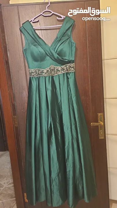 فساتين سهره و زي هندي لبسه واحده