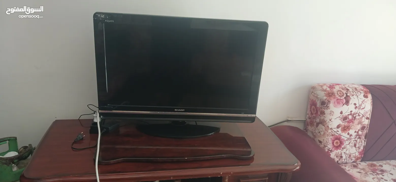 شاشة تلفزيون للبيع مع ريسيفر بحاله  ممتازه
