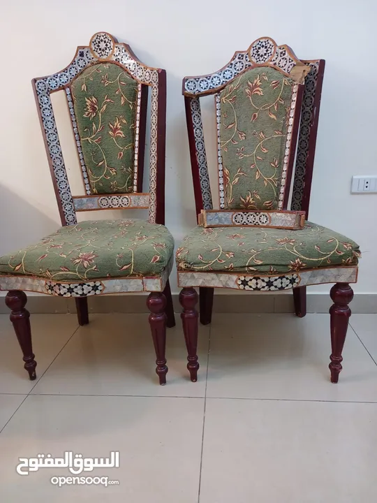 نوادر أنتيك الصدف مرصوص والزخرفة كاملة  مو منثور ويادوب ينشاف وينعد بالعدد ويتسمى صدف