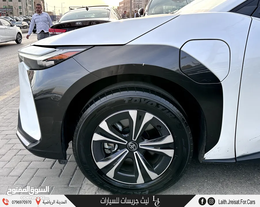 تويوتا bZ4X كهربائية بالكامل 2022 Toyota bZ4X EV