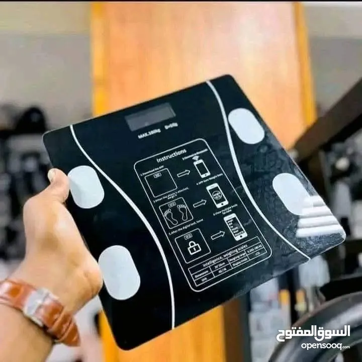 ميزان الكتروني بلوتوث لقياس الوزن، الدهون، العضلات، العظام، المياه بالجسم.