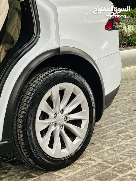 Tesla x 2018 D75. 6 Seats ايرباغات مو فاتحه اصليه