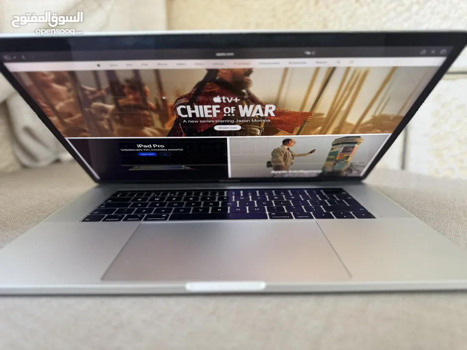 Apple Macbook pro i7