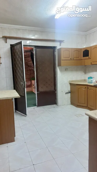 شقة مميزة أرضي مع حديقة