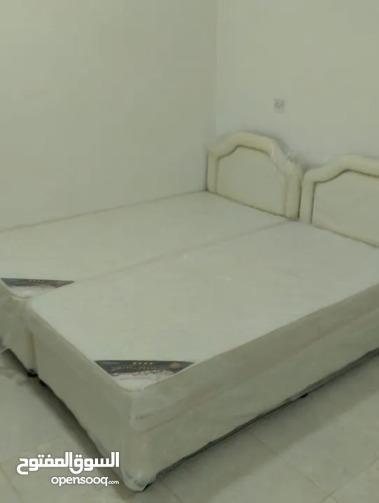 2 سرير اطفال للبيع بحالتهم لم يستخدموا