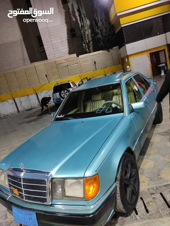 مرسيديس بنز E300