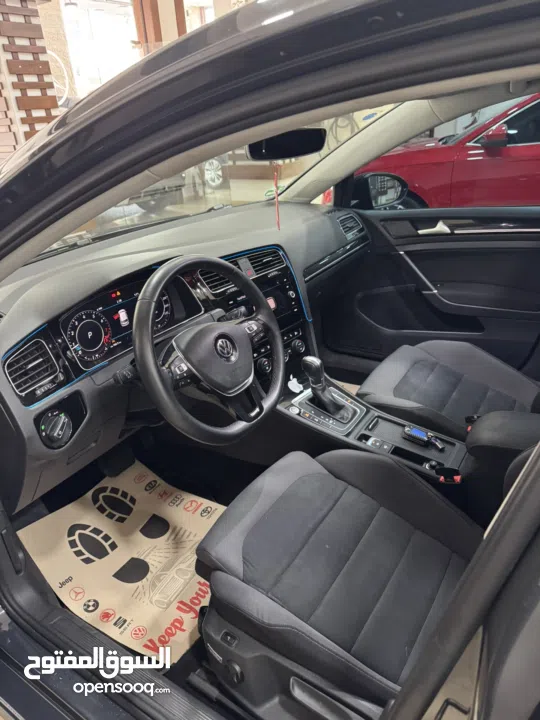 جولف 2019 محرك 1500 بنزين فتحة سقف بانوراما ساعات ديجيتال هوك خلفي ليد وزينون شركة فحص نخب