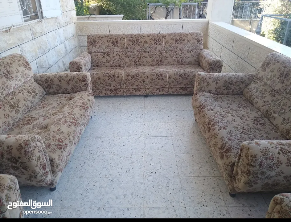 طقم كنب 9 مقاعد مع فرشه مفرد عدد 2