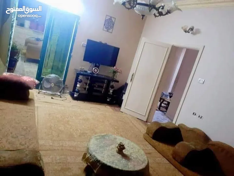 بيت مستقل للبيع في حي القمر الزواهره