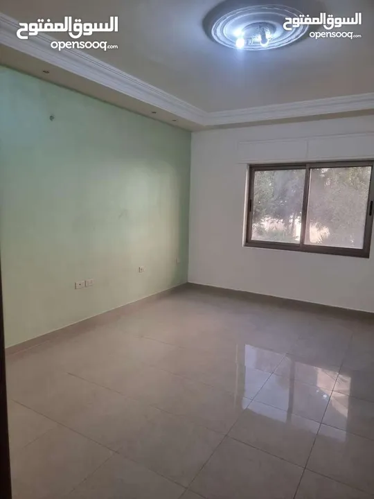الجبيهة+ حي المنصور شقه فارغه للايجار ـ  150 متر ـ 3 نوم باجره 350 دينار