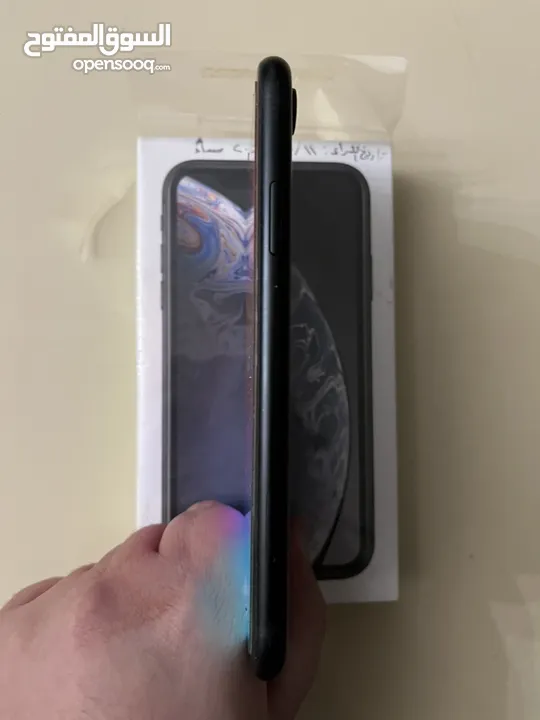 ايفون xr 128gb بحالة ممتازة جدا