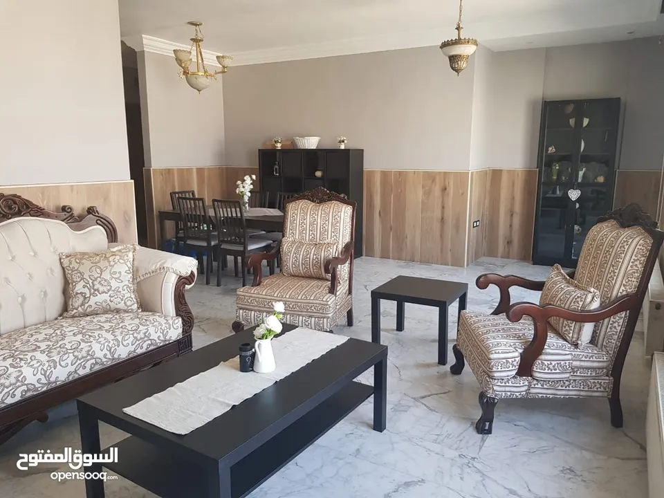 Furnished appartement in Shmesani for rent شقه مفروشه فرش كامل في موقع مميز قريب من الخدمات للايجار