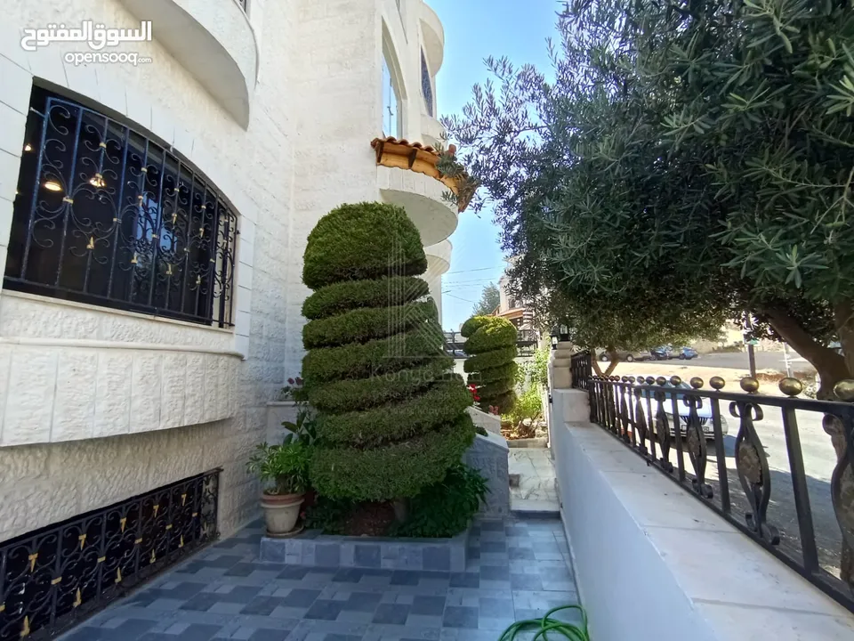 عمارة سكنية للبيع في عمان - عرجان