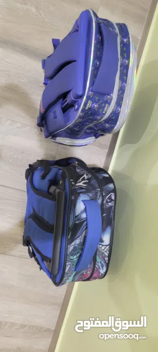 حقيبة اولاد مدرسية ذات جودة عالية و استعمال و حفاظ على الحقيبة بحالة ممتازة شبه جديدة و لا عيوب