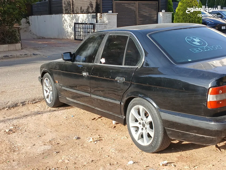 bmw E-34  520 للبيع