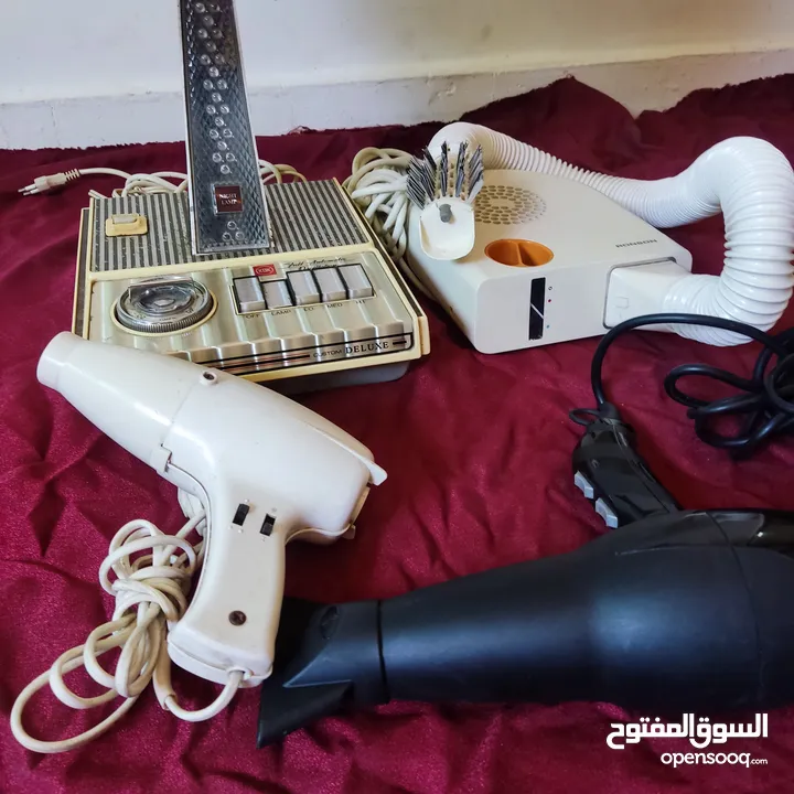 مروحه وسشوار عدد 3 كل قطعه الها سعر كله شغال علي الفحص الكامل سشوار صنع ايطاليا اصلي 100% بسعر حرق