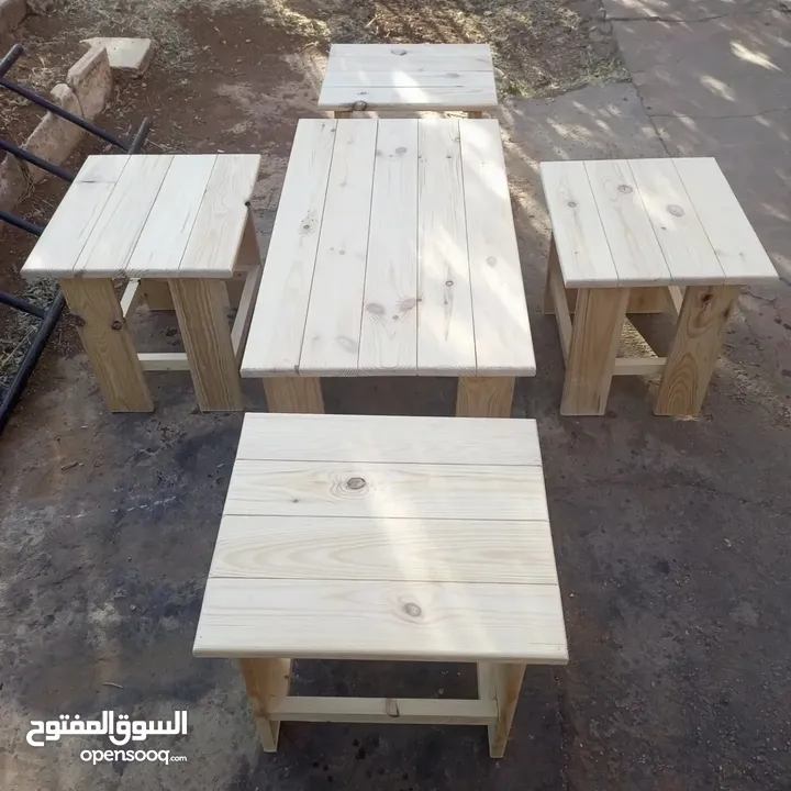كراسي وجلسات خشب