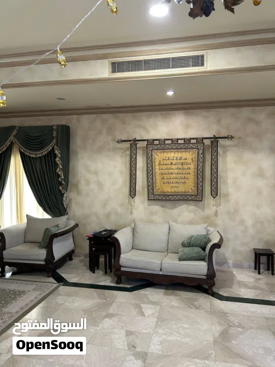 للبيع فيلا بناء شخصي في مدينة حمد الدوار العاشر قريبة من الخدمات والمدارس وحديقة الروضة