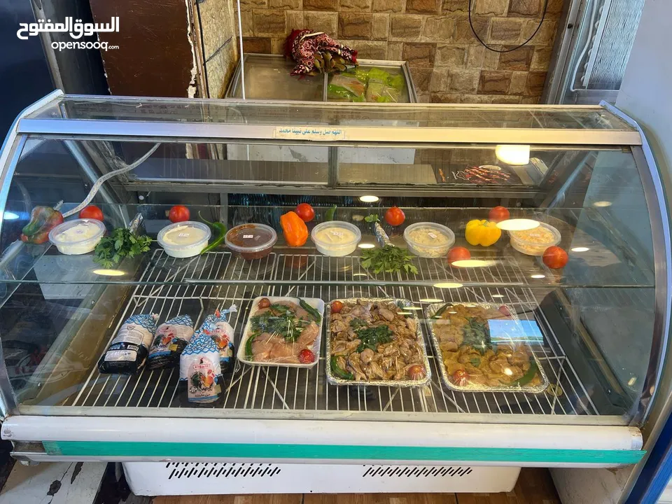 معدات مطعم للبيع بسعر حرق  يرجى قراءة الاعلان جيدا