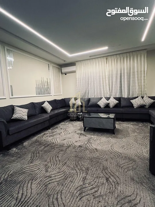 في موقع مميز في البنيات منزل فاخر للبيع من ثلاث طوابق بسعر مغري جدا / ref 9481