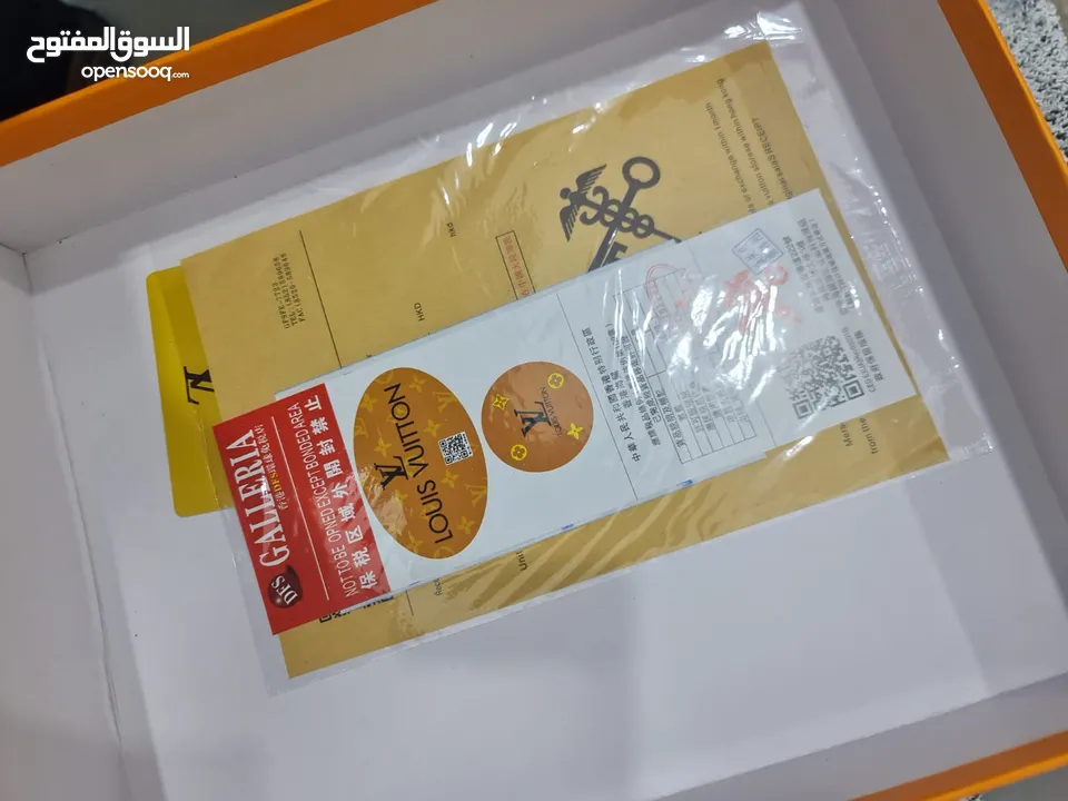 شنتة LV اصلية للبيع